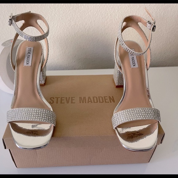 STEVE MADDEN “Gracie” Rhinestone Chunky Heels - Picture 5 of 12